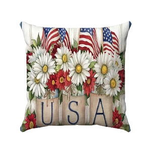 Detail eines USA-Kissenbezugs mit patriotischen Flaggen und Gänseblümchen-Druck