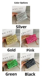 Schicke gesteppte Clutch-Taschen in Gold und Silber mit eleganten Metallketten-Trägern