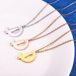 Collier minimaliste chat sur la lune en acier inoxydable argenté, doré et doré rose élégant