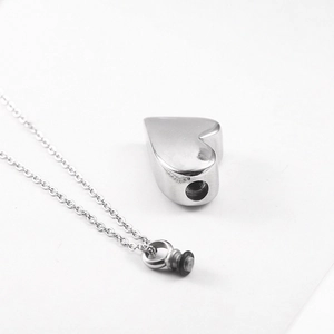 Gepolijste hartvormige urn ketting van roestvrij staal voor as met schroefsluiting zilver