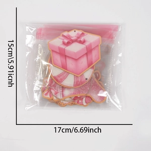 Detail of pink Christmas wooden tags in 17x15cm packaging for DIY tree decoration
