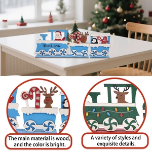 Petit train de Noël en bois avec figurines festives pour décoration de table de fête