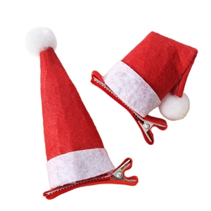 Zwei süße 3D Mini-Weihnachtsmützen Haarklammern aus rotem Filz für Damen und Kinder
