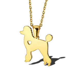 Détail du pendentif caniche plaqué or 18 carats avec cœur ajouré et dimensions du collier