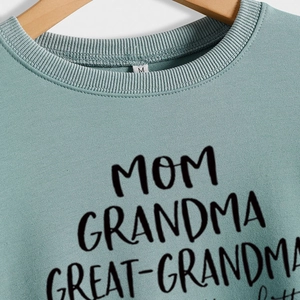 Sweat vert sauge avec imprimé Mom Grandma Great en mélange de coton doux pour femmes