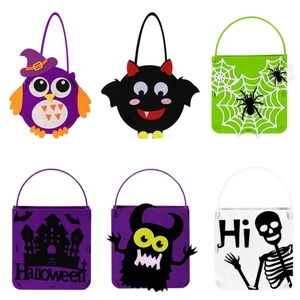 Set of 6 Halloween felt candy bags with pumpkin bat and ghost motifs for party treats