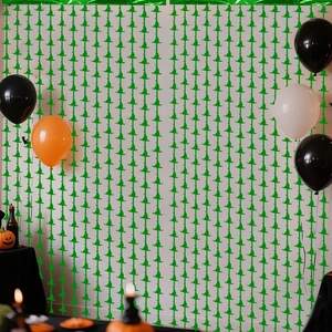 Grüner Hexenhut Fransenvorhang mit Halloween Luftballons für Party Hintergrunddeko