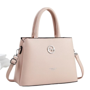 Borsa a mano da donna in pelle rosa nude alla moda con dettaglio logo in metallo