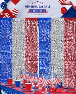 Folienvorhang-Hintergrund für patriotische Partys mit rot-weiß-blauen Metallic-Fransen