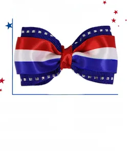 Detailed specifications of the Independence Day bow clip with dimensions and weight info