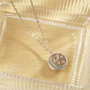 Collier Pendentif Rond Planète Lune Étoile en Acier Inoxydable pour Femme Strass Chaîne Clavicule Bijoux de Mode Cadeau