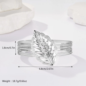 Macro di bracciale rigido argento con foglia traforata e dettagliate misure tecniche