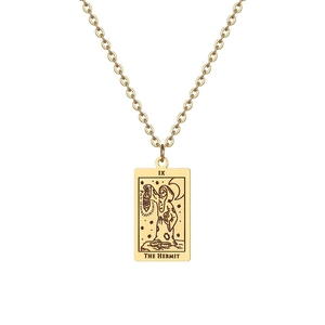 Collier doré avec pendentif carte de tarot l'Ermite IX en acier inoxydable poli brillant