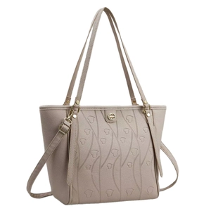Sac fourre-tout beige élégant avec motif cœur gaufré et bandoulière réglable