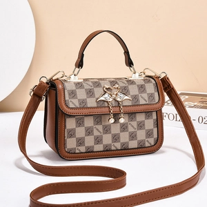 Women Retro PU Leather Checkerboard Crossbody Bag Swan Metal Buckle Small Square Satchel Bag With Pearl Pendant Handbag