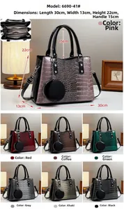 Dettaglio che mostra vari colori e la struttura interna della borsa a mano da donna