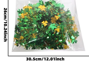 Ghirlanda trifoglio per San Patrizio in confezione con dimensioni di 26x30,5 cm