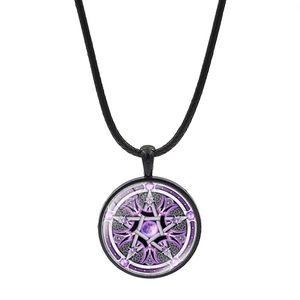 Collier avec pendentif lune triple et pentagramme en verre avec cordon noir mystique