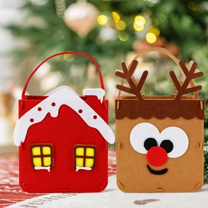 Sacs cadeaux de Noël en feutre avec maison et renne pour bonbons et cadeaux de fête