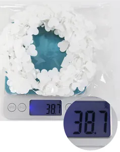 White heart-shaped hanging decoration weighing 38.7g for Christmas party backdrop