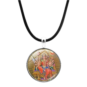 Detailansicht der Ganesha Glashalskette mit schwarzer Kordel und Silberverschluss