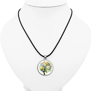 Collana Albero della Vita minimalista con cabochon in vetro colorato e cordino