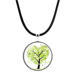 Collana con ciondolo in vetro Albero della Vita con design a cuore verde e cordino nero