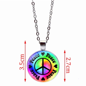 Collier avec pendentif en verre signe de la paix arc-en-ciel et cœurs sur chaîne