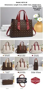 Vues détaillées du sac cabas à motifs géométriques avec plusieurs couleurs et compartiments