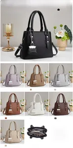 Détail de l'intérieur du grand sac cabas et 8 variantes de couleurs en cuir grainé synthétique