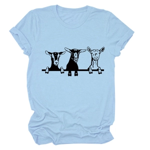 T-shirt da donna celeste a girocollo con tre stampe grafiche di capre divertenti