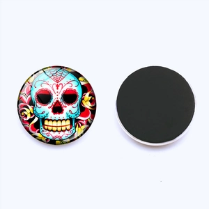 Aimant de frigo en verre 25mm avec crâne mexicain coloré et motifs de fleurs