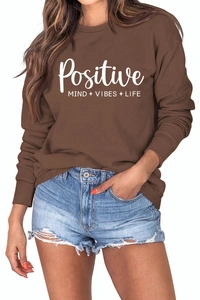 Détails des poignets côtelés et imprimé Positive Vibes sur sweatshirt marron