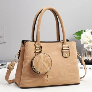 Sac à main beige chic avec texture marbre, mini pochette assortie et détails dorés