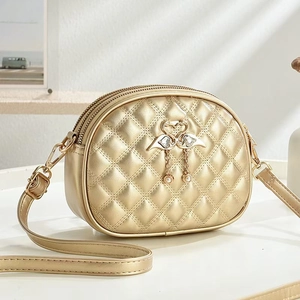 Quilted PU Leather Crossbody Bag Shell Shape With Swan Flamingo Metal Decor Artificial Pearl Rhinestone Versatile Women Fashion