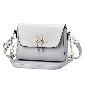 Light gray chain crossbody bag with golden swan heart clasp and pearl pendant decoration