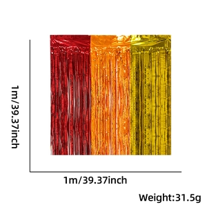 Dreifarbiger Lametta-Vorhang in Rot, Orange und Gold, Maße 1m x 1m bei einem Gewicht von 31,5g