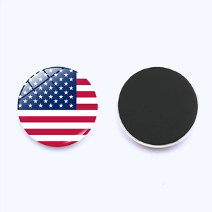 Vorder- und Rückansicht des 30mm USA Flagge Glas-Kühlschrankmagneten mit Hochglanz
