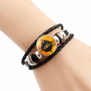 Bracciale multistrato Halloween in pelle con perline e ciondolo casa infestata