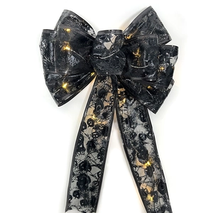 Fiocco di Halloween in pizzo nero con luci LED e motivi a ragnatela per decorazione