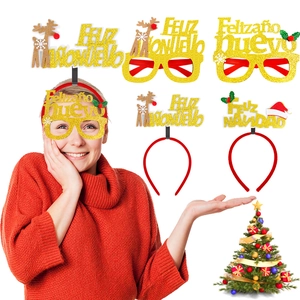 Detail von Feliz Navidad Goldglitzerbrillen und Haarbändern für die Weihnachtsdekoration