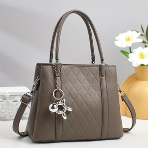 Large Capacity Quilted Tote Bag For Women Fashion PU Leather Handbag With Balloon Dog Charm Shoulder Crossbody Bag