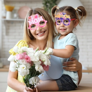 Mother's Day themed party glasses with floral and heart patterns for festive celebrations