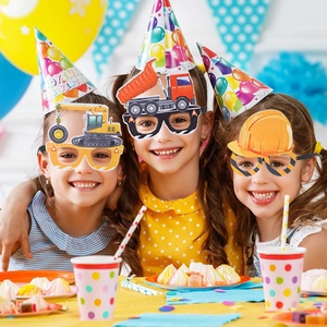 Baustellen-Partyrillen für Kindergeburtstage mit Kran- und Kipper-Motiven für Dekoration