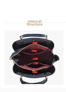 Vue de dessus montrant les compartiments et la doublure rouge du sac à main tissé