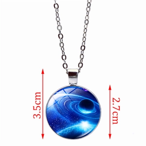 Collana argento con ciondolo galassia in vetro da 2,7 cm e motivo nebulosa blu