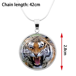 Collana con testa di tigre argento, catena 42 cm e ciondolo tondo da 2,8 cm