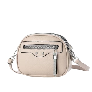 Chic beige crossbody bag in pebbled leather with silver rivets and diamond zipper