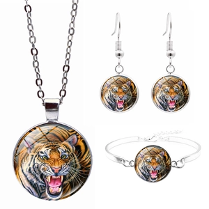 Parure de bijoux tête de tigre avec collier argenté, boucles d'oreilles et bracelet