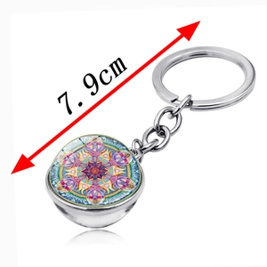 Portachiavi mandala yoga con ciondolo in vetro a doppia faccia lungo 7,9 cm